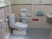 Wheelchair-accessible bathroom in Minetopia Bessi (Bessi Copper Mine)